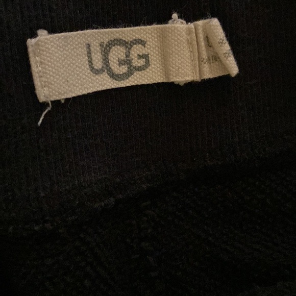UGG black wide legged sweatpants with drawstring from Neiman’s. Unisex - Picture 5 of 15